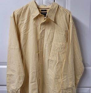 St. John's Bay Button Up Shirt Men's Size: X-Large Nice Long Sleeve Super Soft